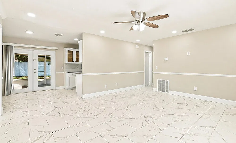 3 bed, 2.0 bath, 1154 sqft, $1,910 — Photo 4