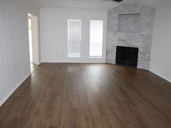 3rd image of 1702 Timber Creek Dr