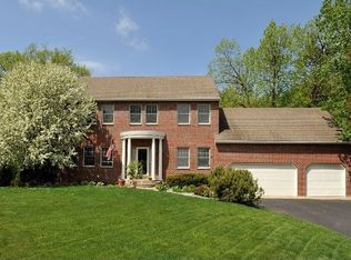 5835 Maple Ridge Dr, Maple Plain, MN 55359