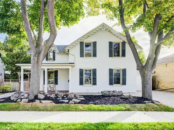 15 Kay St, Cambridge, ON N1S 2T7