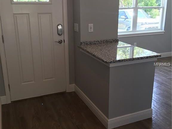 3rd image of 113 S Courtland Blvd