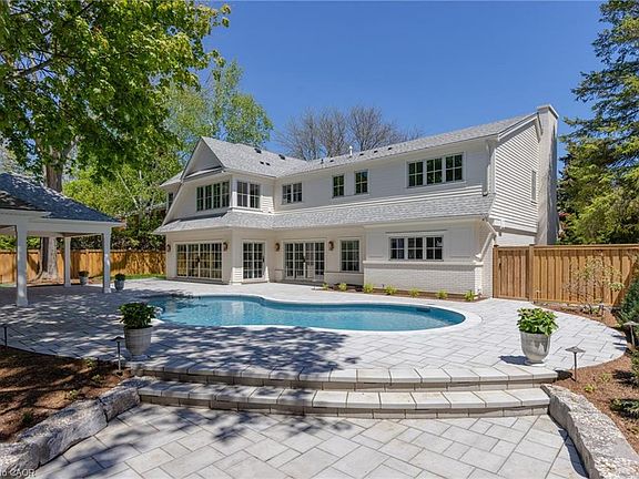 3rd image of 130 Edgecliffe Pl