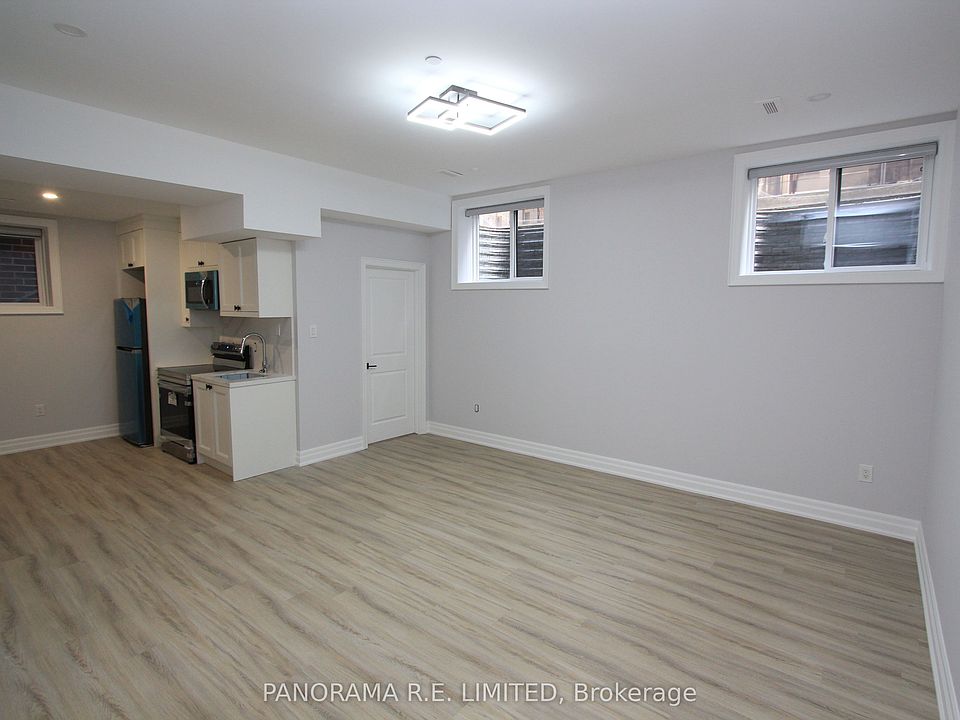 1st image of 11 Cronin Dr #2