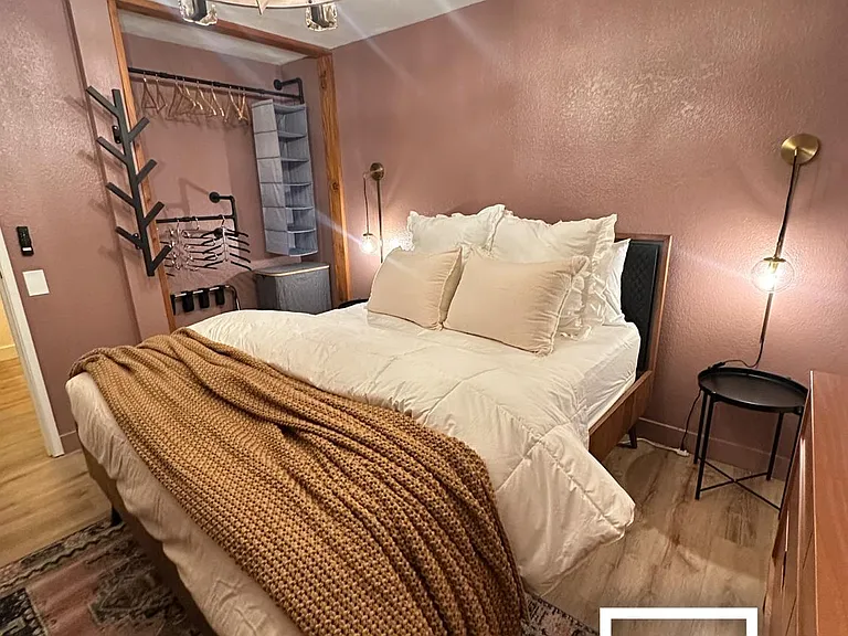 685 N Ashurst Ct #213 — Photo 22