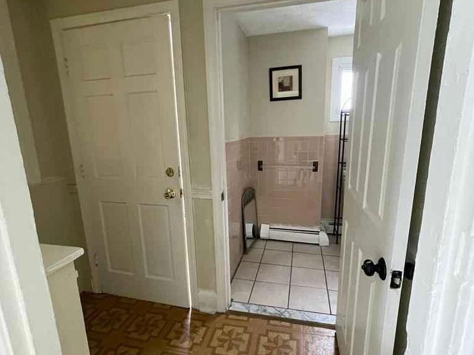 2nd image of 89 Washington St #1