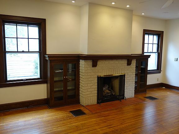 5th image of 1256 Ashland Ave