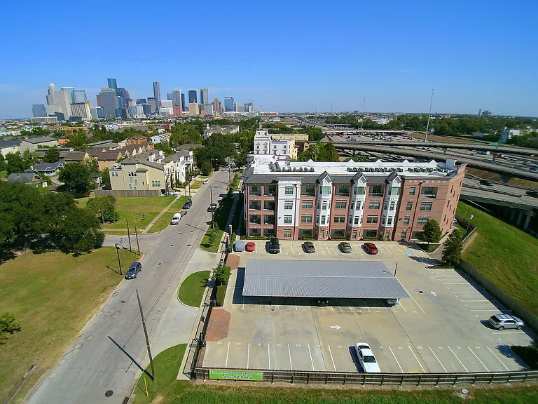 Midtown Grove — Photo 22