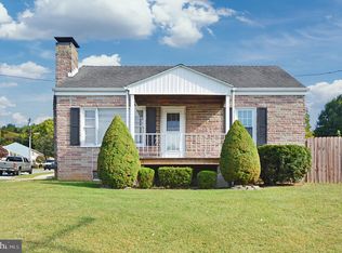 262 N Broad St, Waynesboro, PA