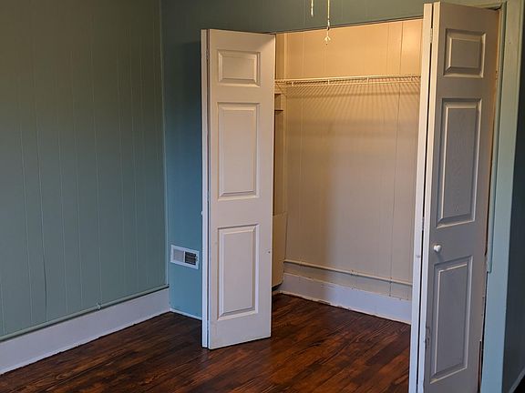 5th image of 306 E Lamb St