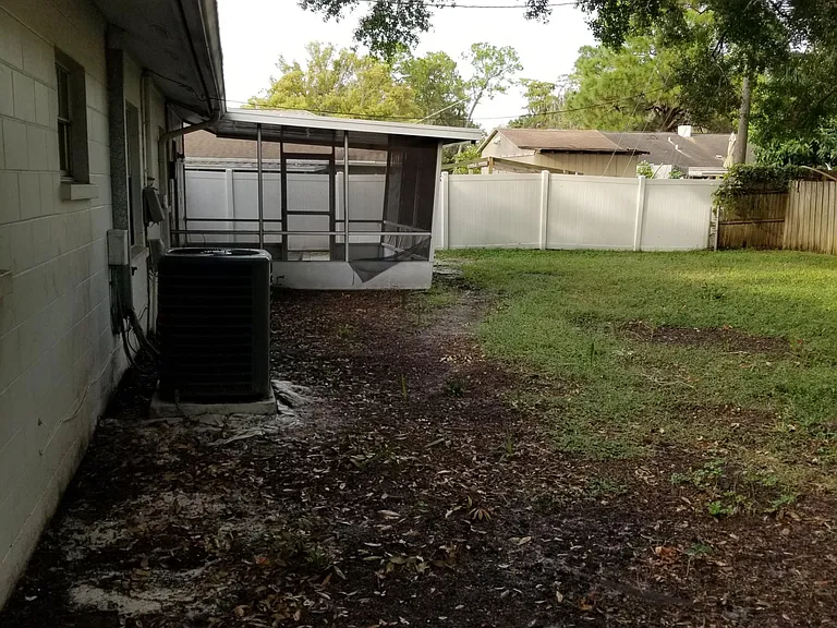 6717 Mornay Cir — Photo 34