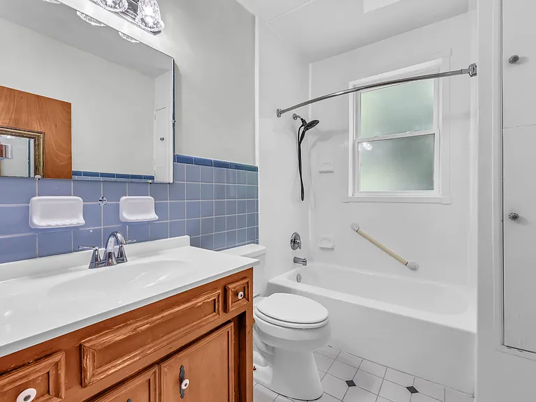217 E Meadow Cir — Photo 29