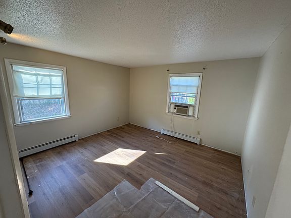 3rd image of 180 Hillside Ave #1