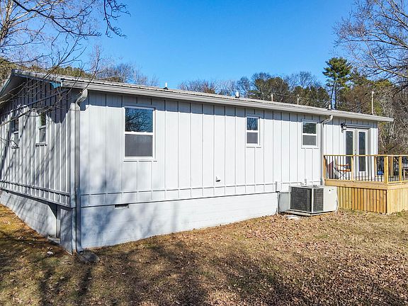 5th image of 1221 Lincoln Dr