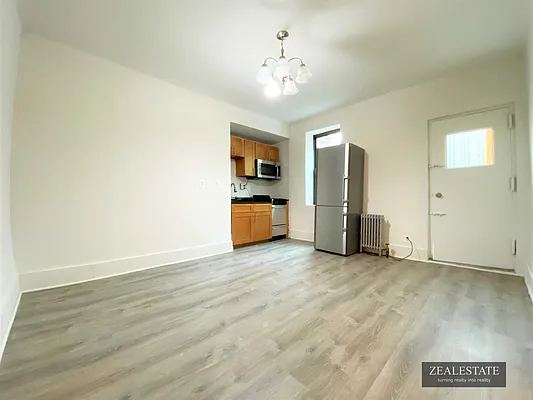 Rented by ZealEstate Group Inc | media 2