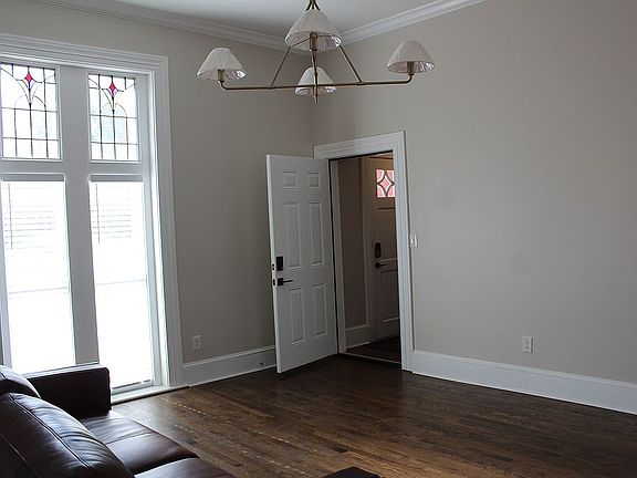 5th image of 125 Jefferson Ave
