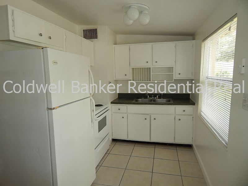 1st image of 1918 Alexander Dr