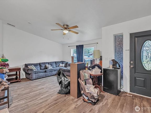 4th image of 5 Cherokee Place