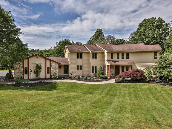 2nd image of 11 Pondview Dr