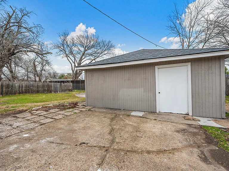 2202 Major Dr — Photo 19