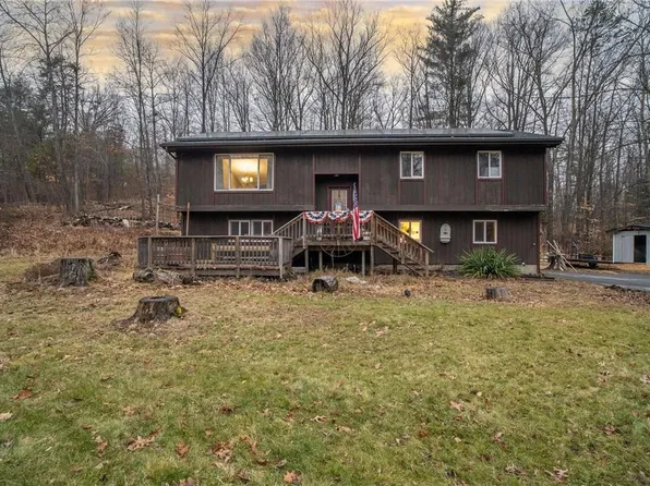 20 Patrick Drive, Bloomingburg, NY 12721