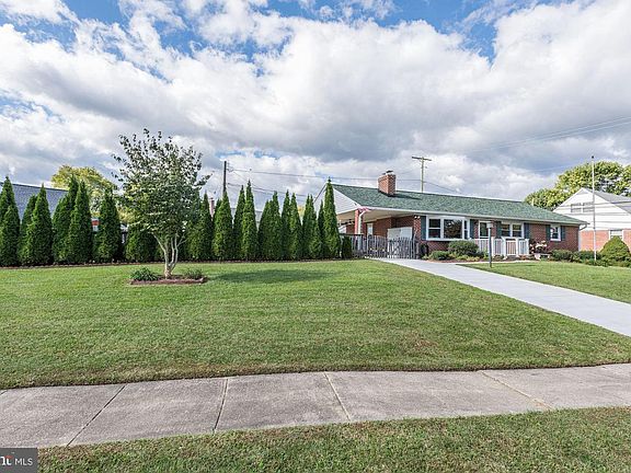 2nd image of 720 Beretta Way