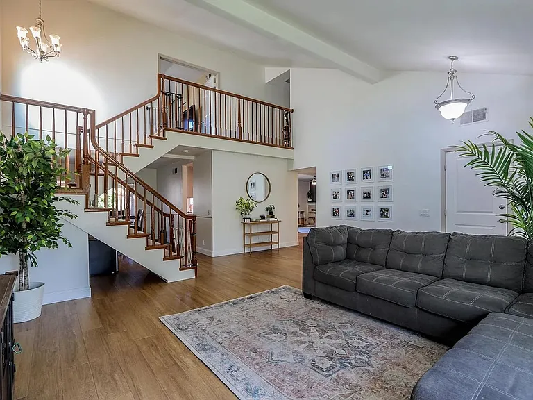 25051 Katie Ave — Photo 5