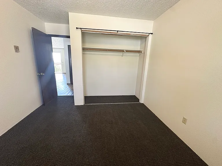 630 NE Maiden Lane — Photo 15