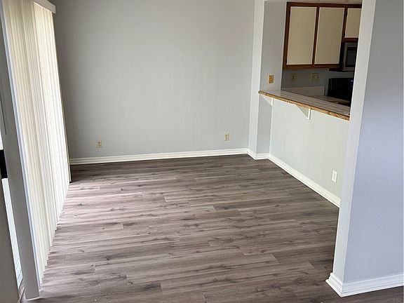 3rd image of 69 Stanford Ct