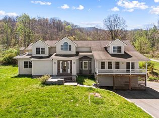 861 Slade Rd, Bluefield, VA 24605