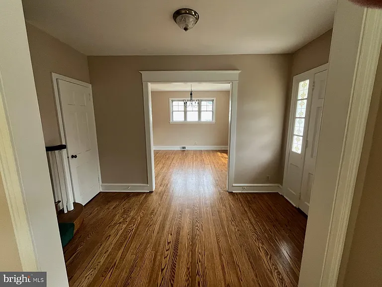 27 Bysher Ave — Photo 3