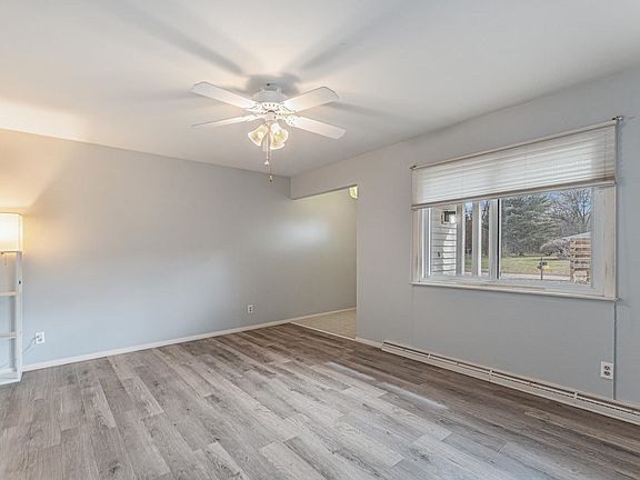 5th image of 27981 Woodard Ln