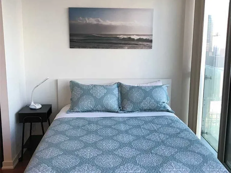 14 York St #5301 — Photo 8