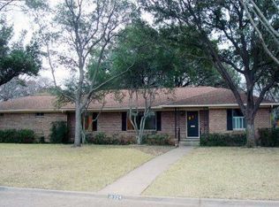 10224 Sherbrook Ln, Dallas, TX 75229