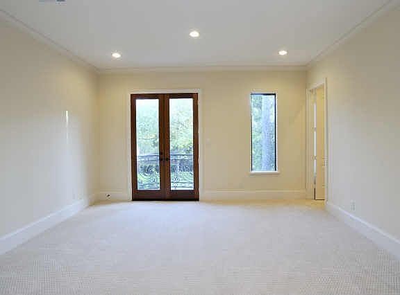 5th image of 11330 Surrey Oaks Ln