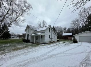 1016 Flint St, Saint Charles, MI 48655