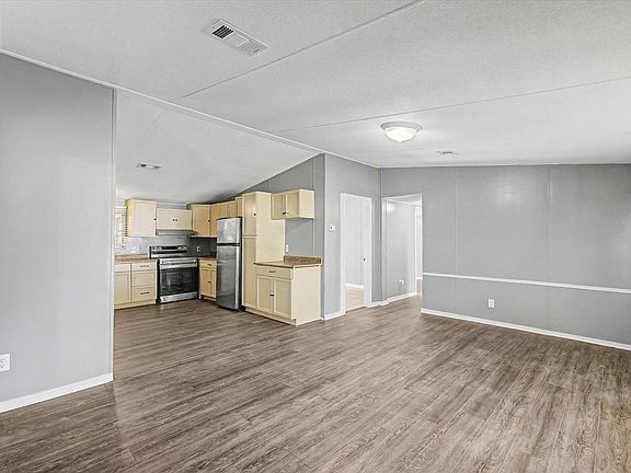 2nd image of 3009 Lilly Rd