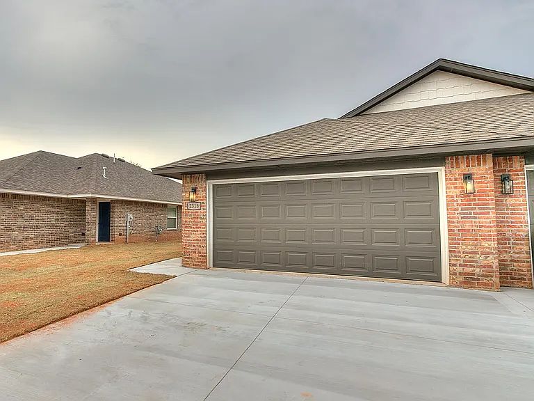 1st image of 935 Coles Creek Ln #935