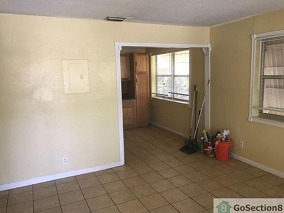 4th image of 1333 W 37th St
