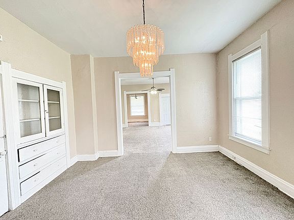 5th image of 837 Avondale Ave