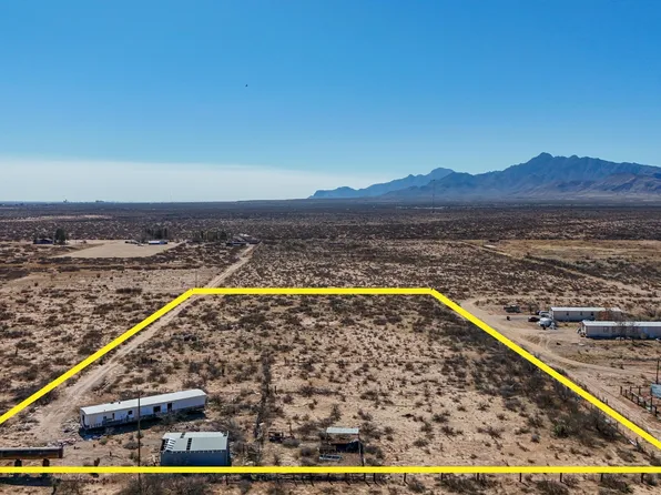 1760 Hueco St, Chaparral, NM 88081