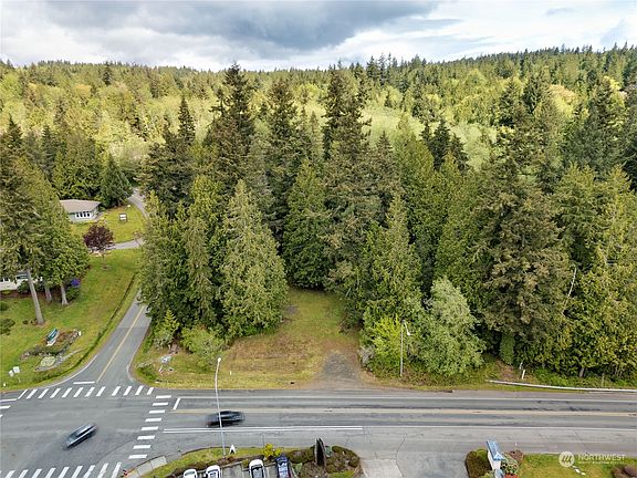 Aerial of the lot from the south.  It is a very busy intersection.>