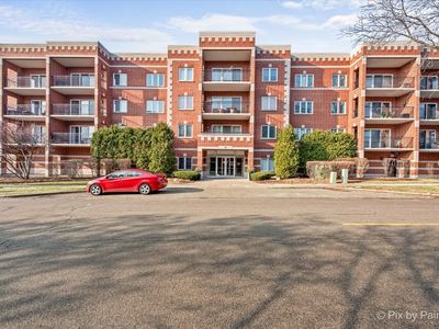 100 N Gary Ave APT 208, Wheaton, IL, 60187