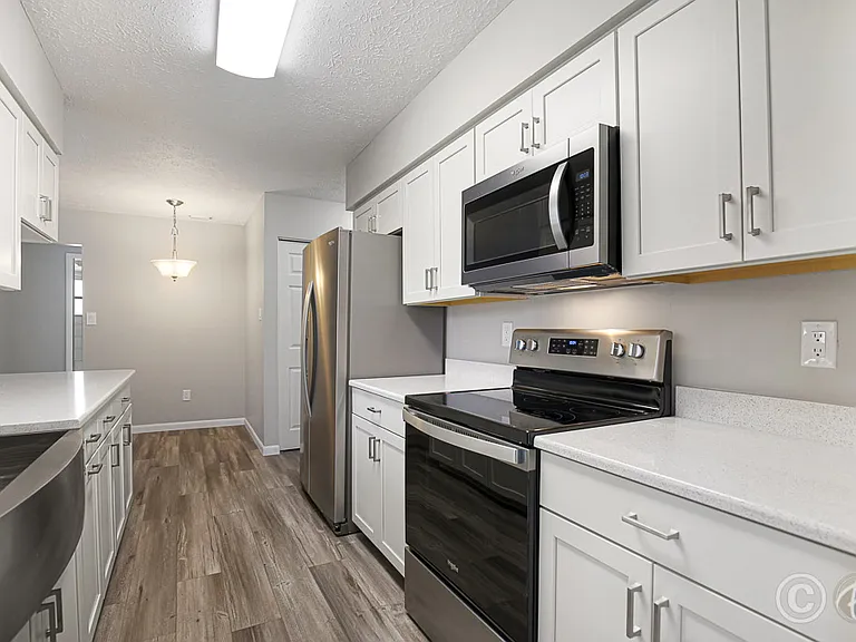 423 Van Reed Manor Dr — Photo 5