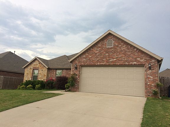 3rd image of 3402 SW Briar Creek Ave
