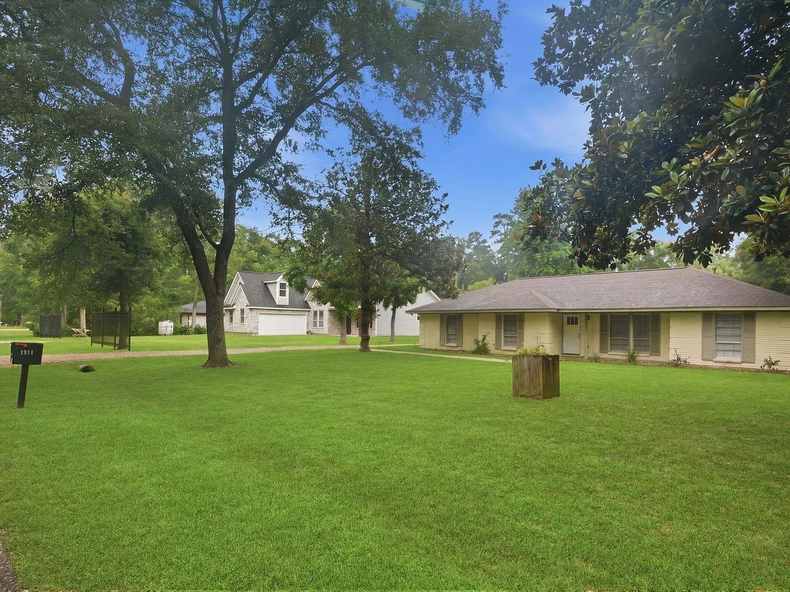 3 bed, 2.0 bath, 1703 sqft, $2,500 — Photo 4