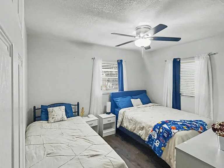 1204 E Lambright St #3 — Photo 17