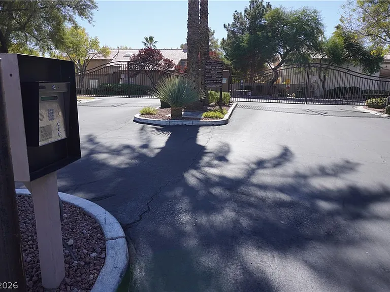 5524 Big Sky Ln — Photo 32