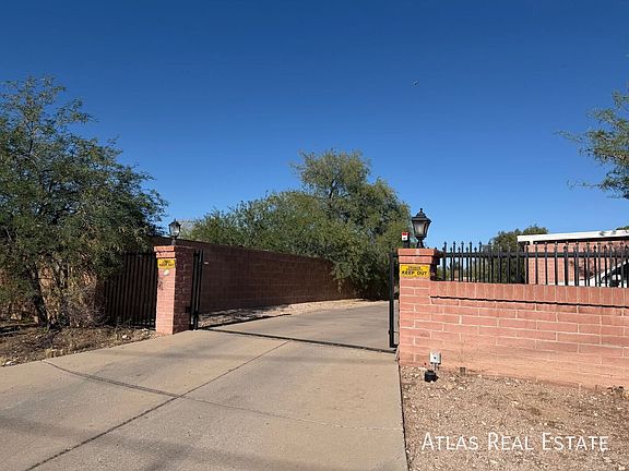 5th image of 3207 E Fairmount St