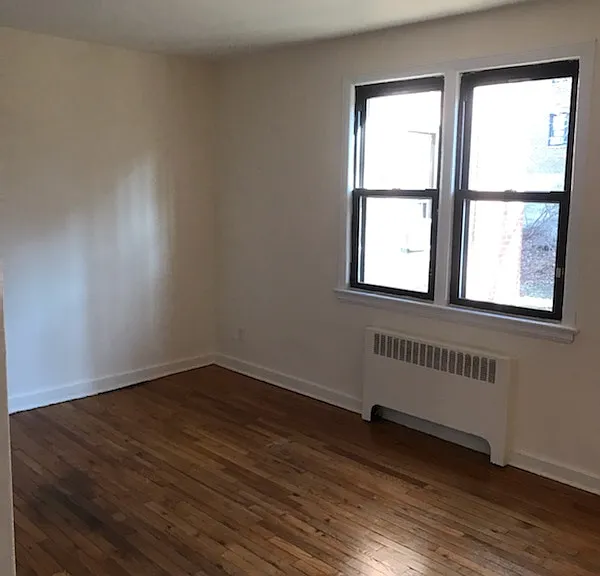Cooper Dr — Photo 1