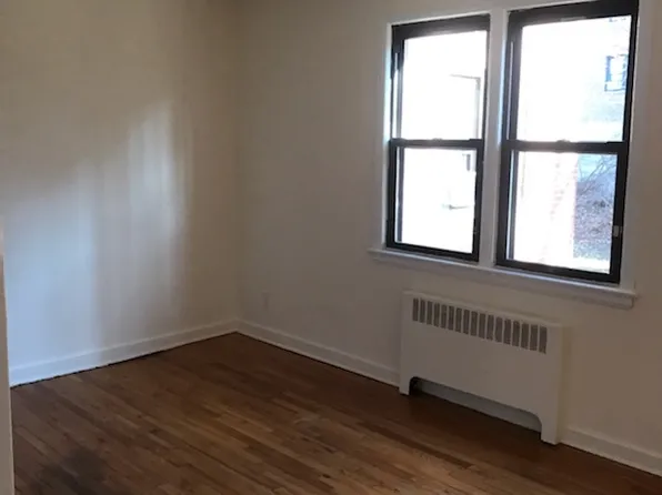 (undisclosed Address), New Rochelle, NY 10801